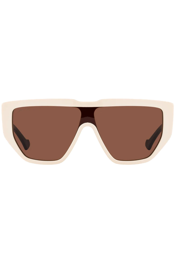 The oversize geometric mask sunglasses in ivory colour and brown lensesfrom the brand GUCCI