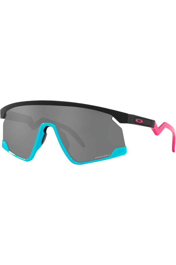 The Bxtr Shield sunglasses from the brand OAKLEY