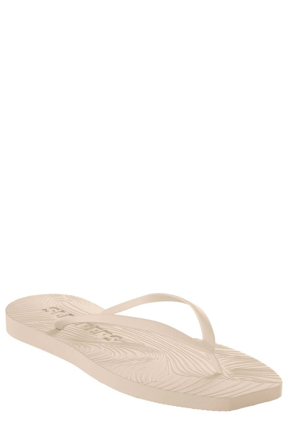 Tapered szögletes papucs